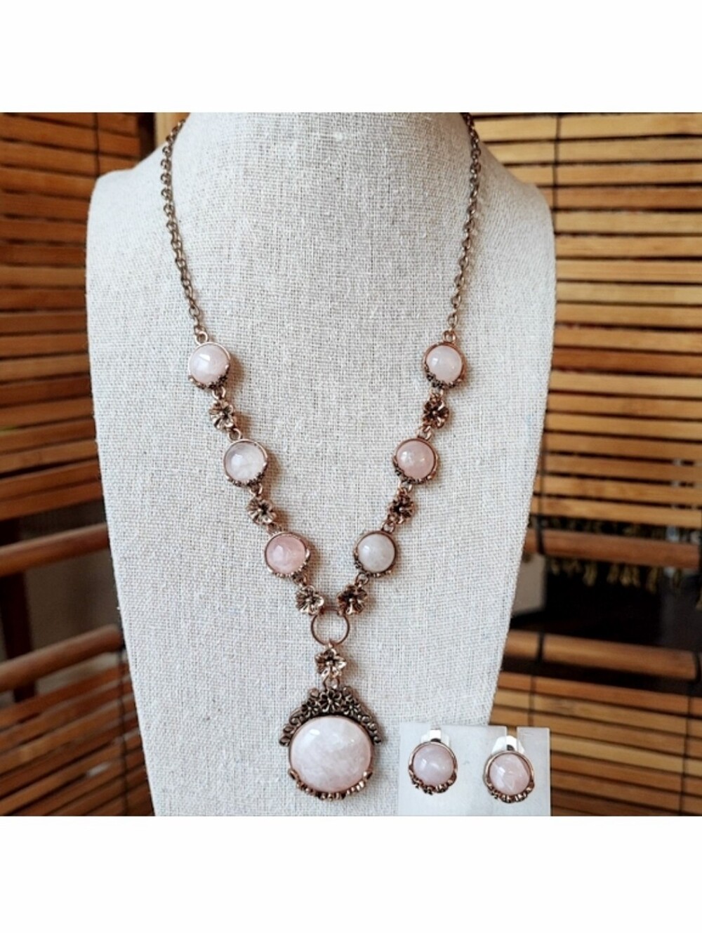 Rose Gold Coppery Rose Quartz Medallion Necklace and Earrings Set Unsigned EUC